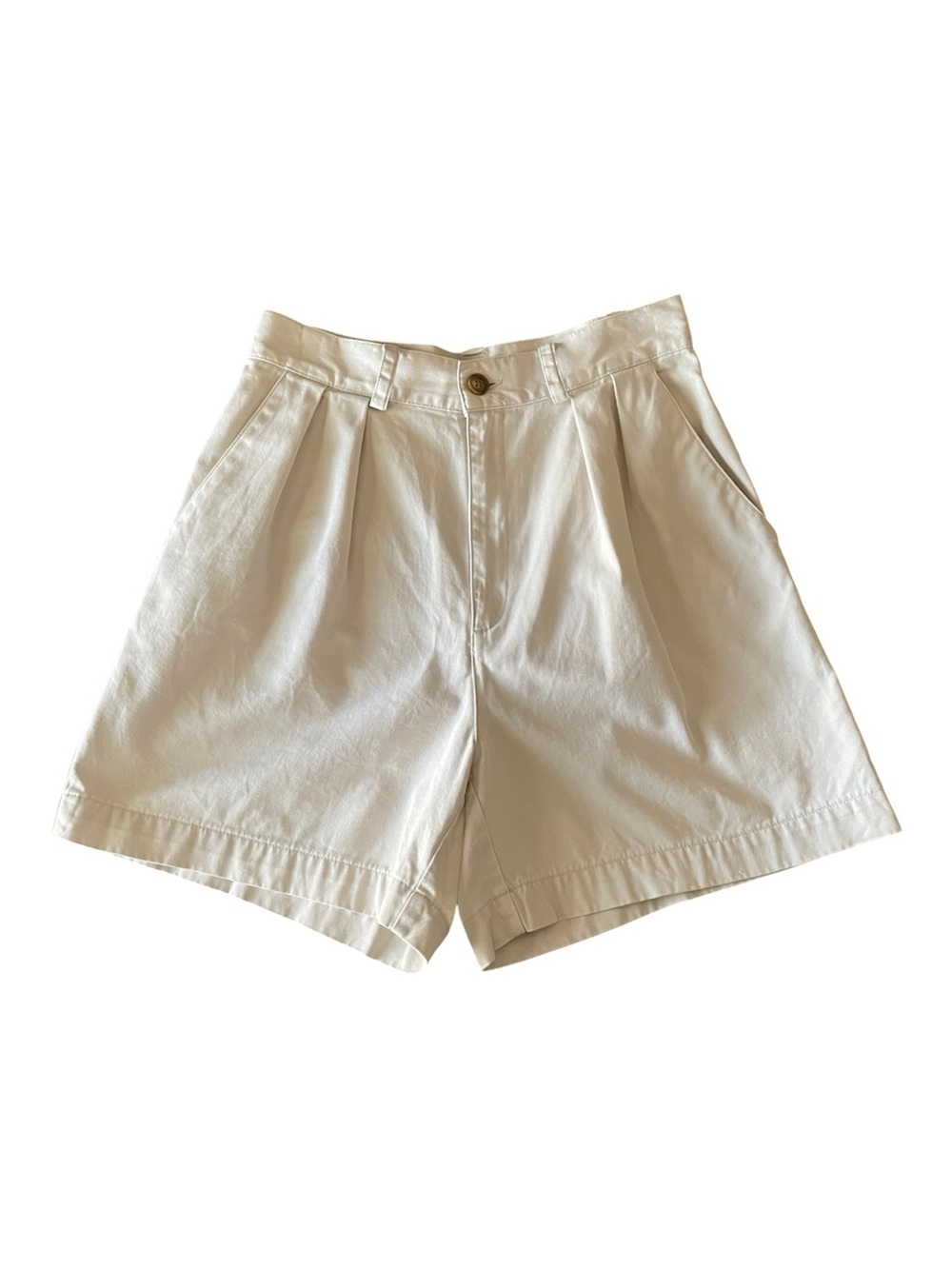 Authentic vintage 1990s GAP khaki shorts. 100% cotton with pleats